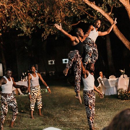 Weru Weru River Lodge Moshi Bagian luar foto