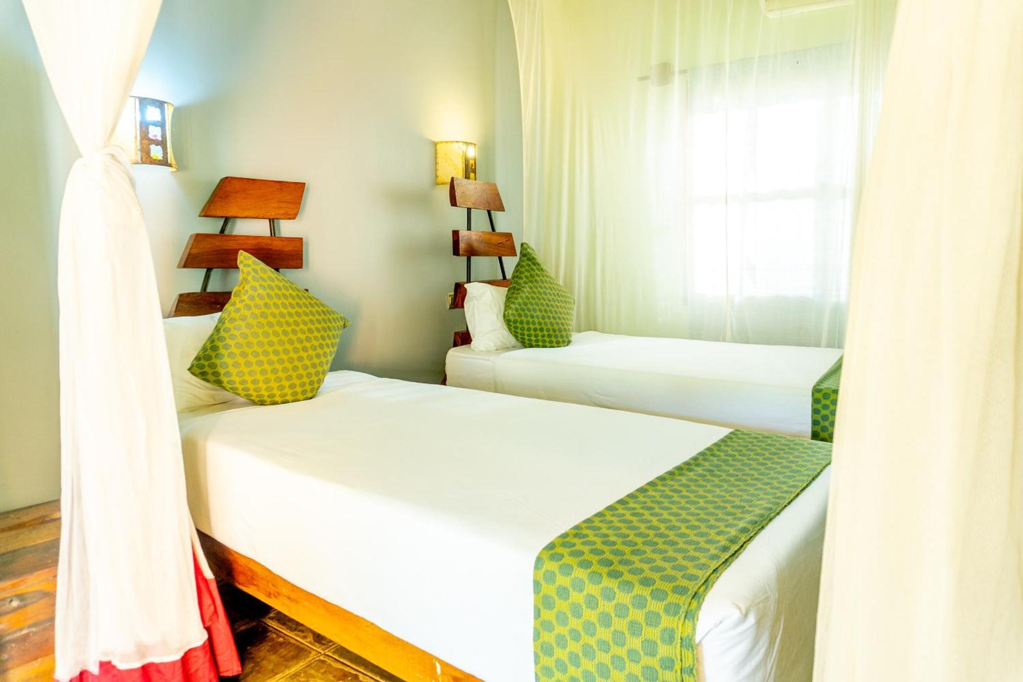 Weru Weru River Lodge Moshi Bagian luar foto